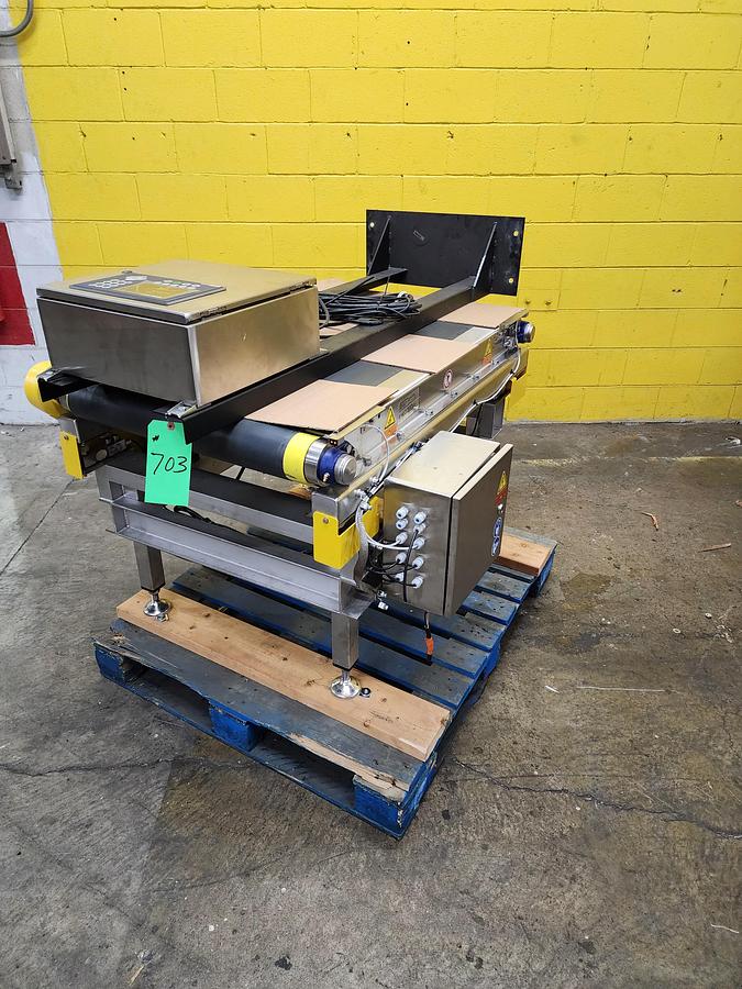 Used Mettler Toledo Checkweigher High Speed 250# Max Conveyor Scale (#439)