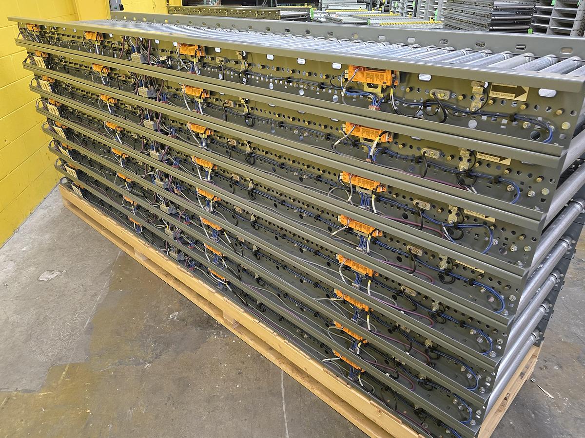 Used Intelligrated 28" x 48' MDR Zero Pressure Accumulation Conveyor (#607)