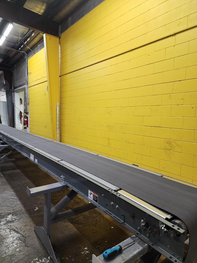 Used Intelligrated Slider Bed Belt Conveyor 24.5" x 33' (#103)