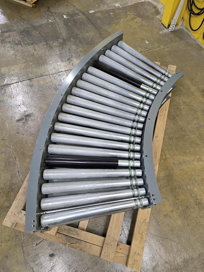 Used Intelligrated 22" Zero Pressure MDR 60 Degree Roller Curve Conveyor (#307)