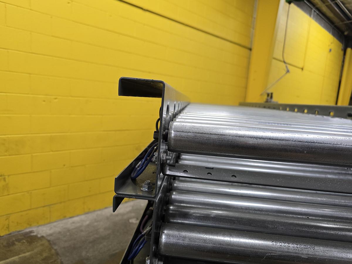 Used Intelligrated 28" x 48' MDR Zero Pressure Accumulation Conveyor (#607)