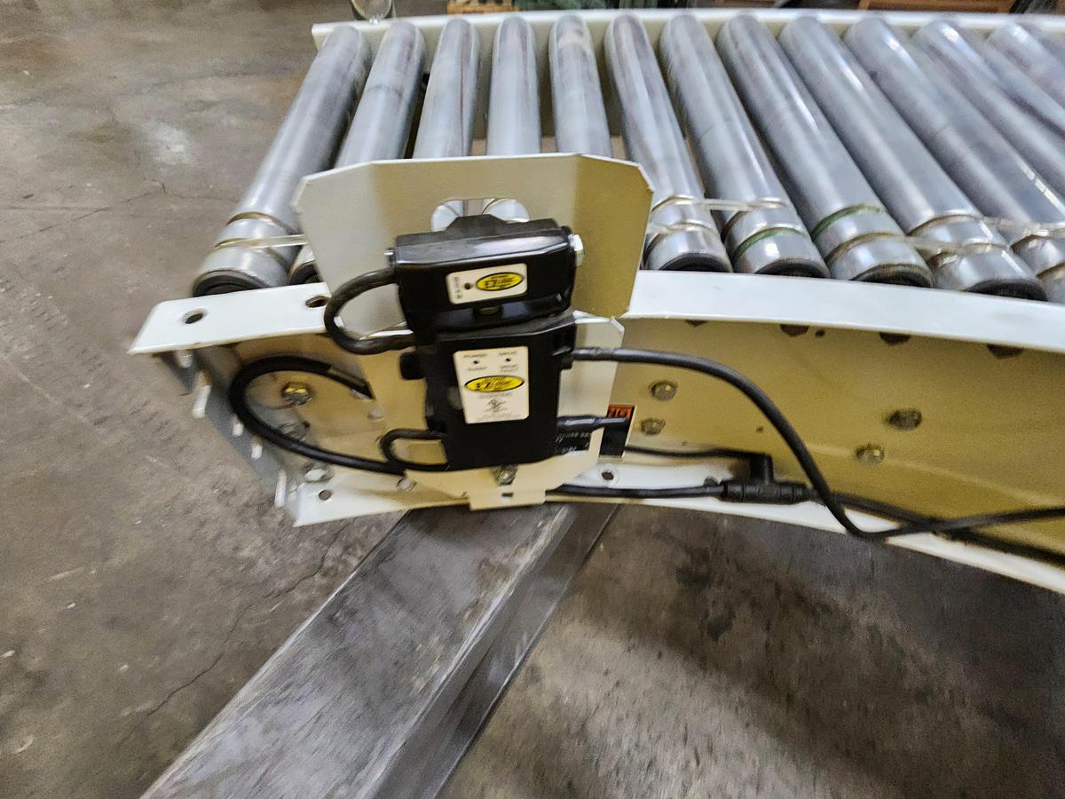 Used Hytrol 190E24EZC 24v Zero Pressure Accumulation Conveyor 90 Degree Curve 30" (#721)