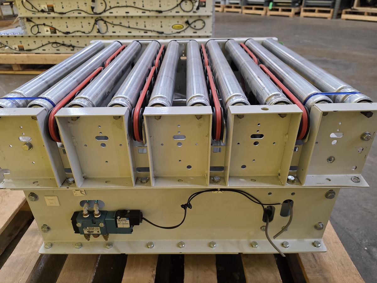 Used Hytrol 190E24EZ 24 volt 90 Degree Pop Up Divert Transfer Conveyor (#696)