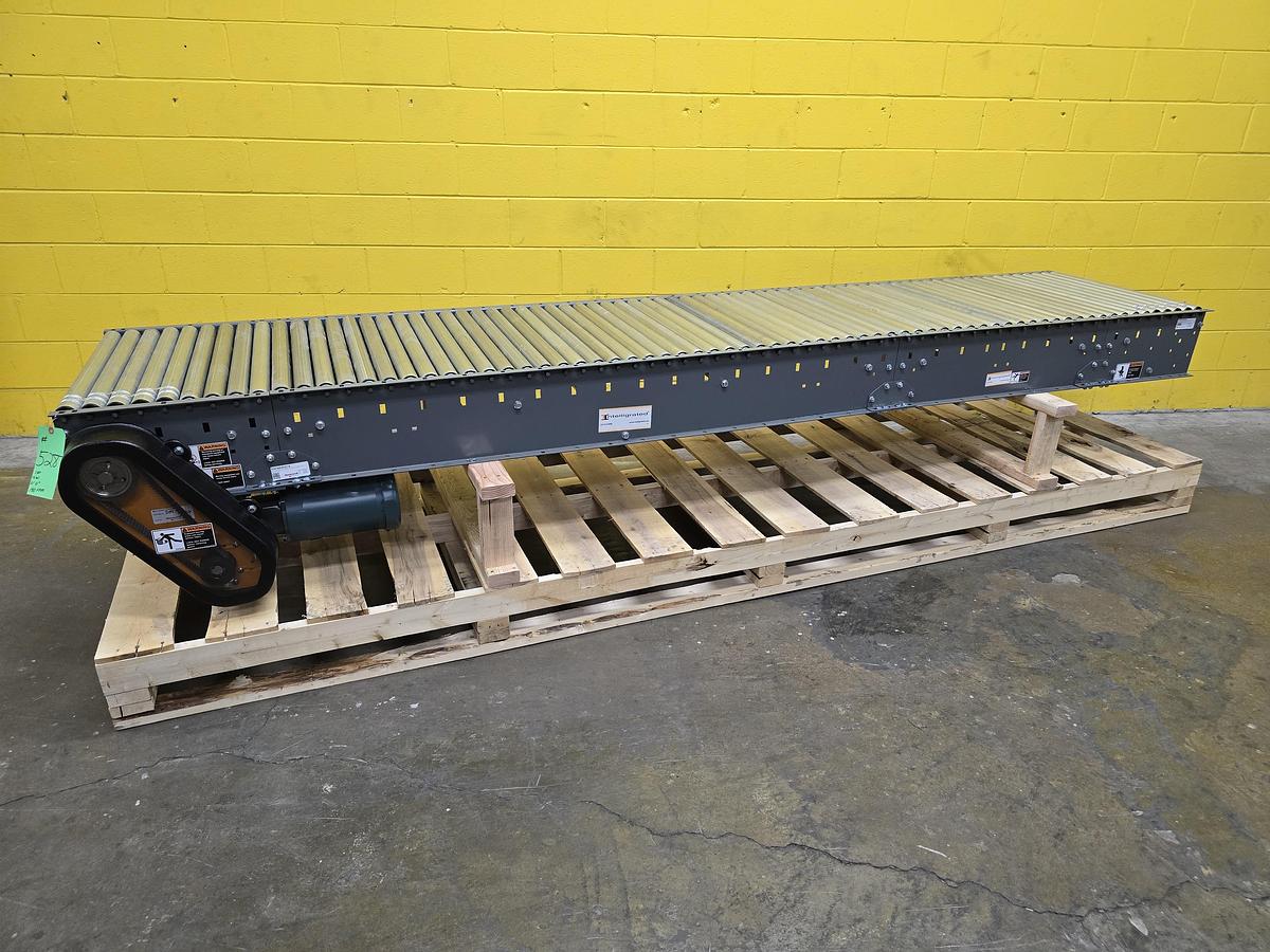 2018 Intelligrated 30.5"w x 11'11" Live Roller V-Belt Conveyor (526)