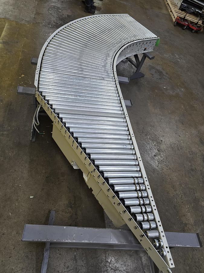 Used Intelligrated 30.5" Left Hand 30 Degree Spur 60 Degree Curve Live Roller Spur V-Belt (#353)