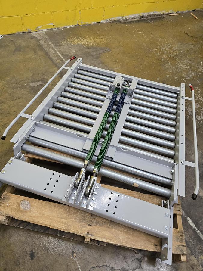 Used Hytrol 42" Lift Gate Conveyor (#576)