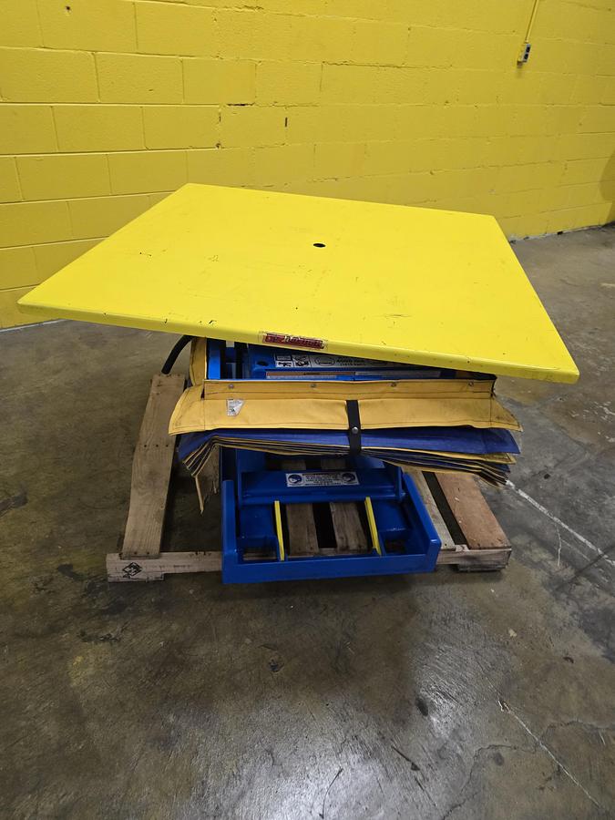 Used Bushman Pneumatic Scissor Lift Table Turntable (#457)