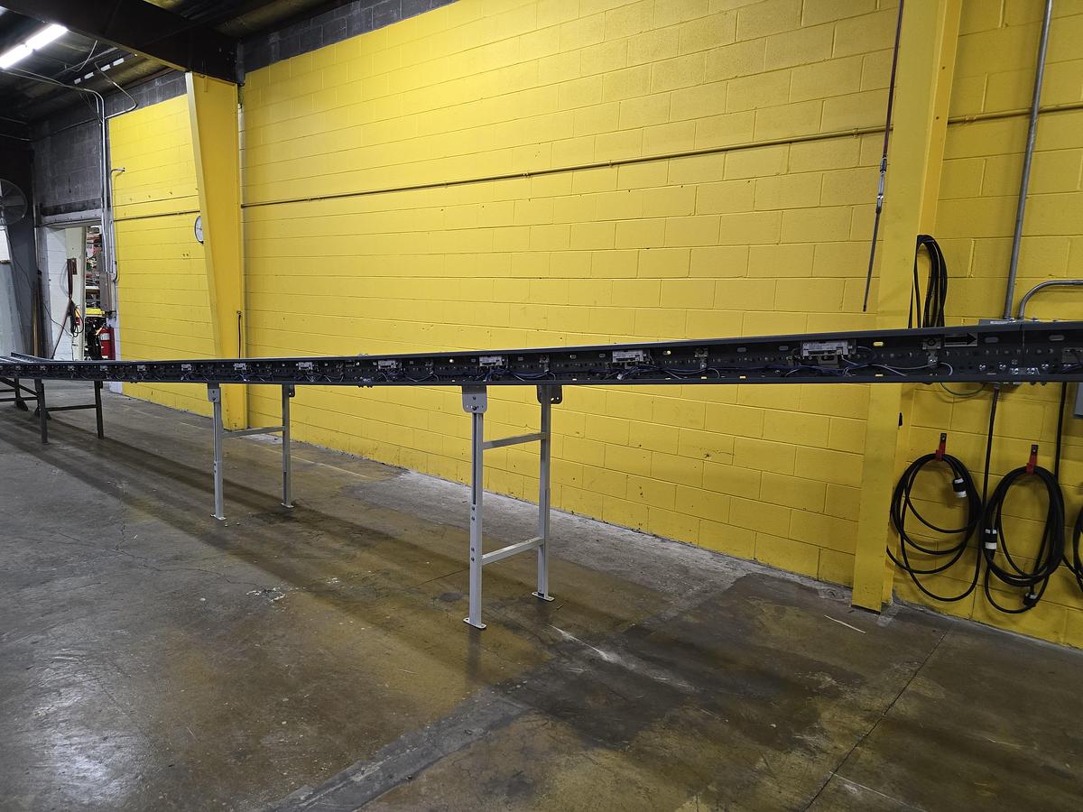 Used Intelligrated 22" x 45' MDR Belted Zero Pressure Incline Conveyor (#443)