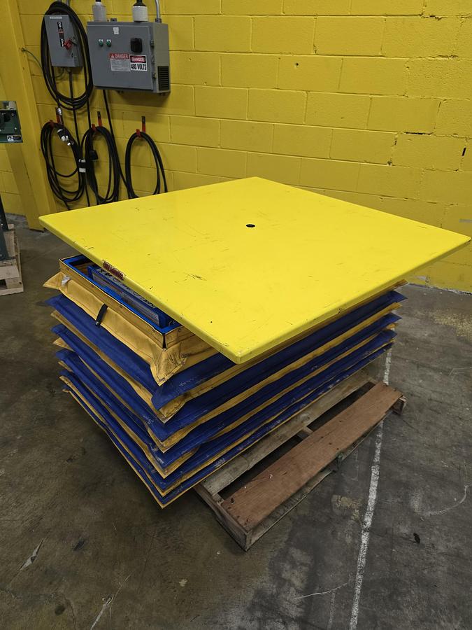 Used Bushman Pneumatic Scissor Lift Table Turntable (#457)