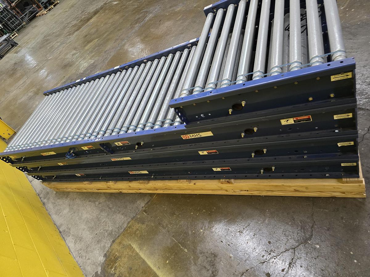 Used MHS Itoh Denki 34" x 32.5' MDR Zero Pressure Accumulation Roller Conveyor (#276)