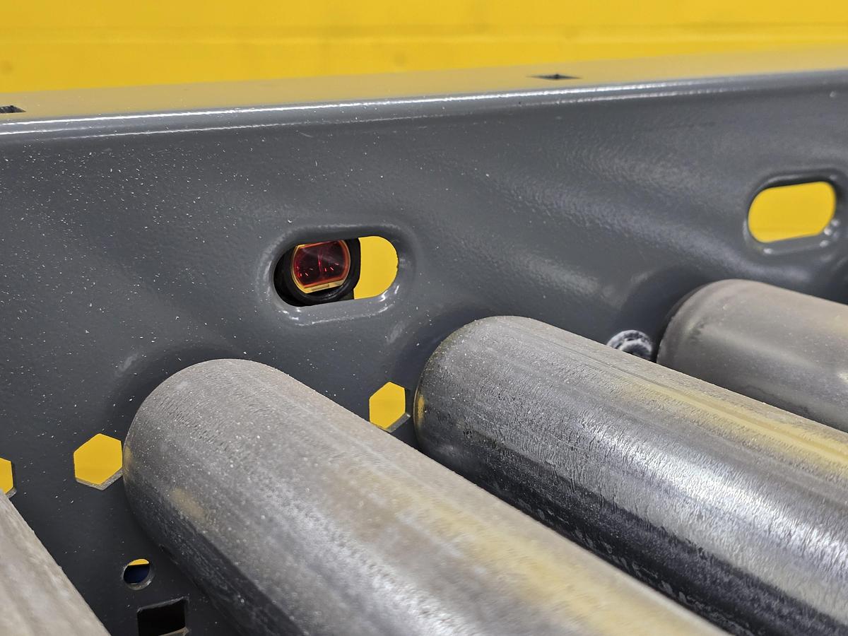 Used Intelligrated 28" x 48' MDR Zero Pressure Accumulation Conveyor (#607)
