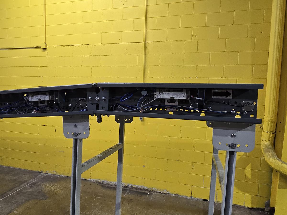 Used Intelligrated 28" x 55' MDR Belted Zero Pressure Incline Conveyor (#432)
