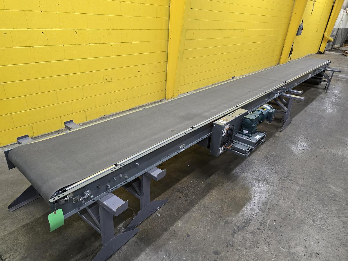 Used Intelligrated Slider Bed Belt Conveyor 30.5" x 39' (#505)