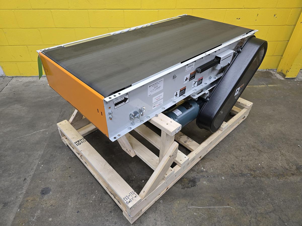Used 2023 Intelligrated Roller Bed Belt Conveyor 30.5" x 5' (#374)