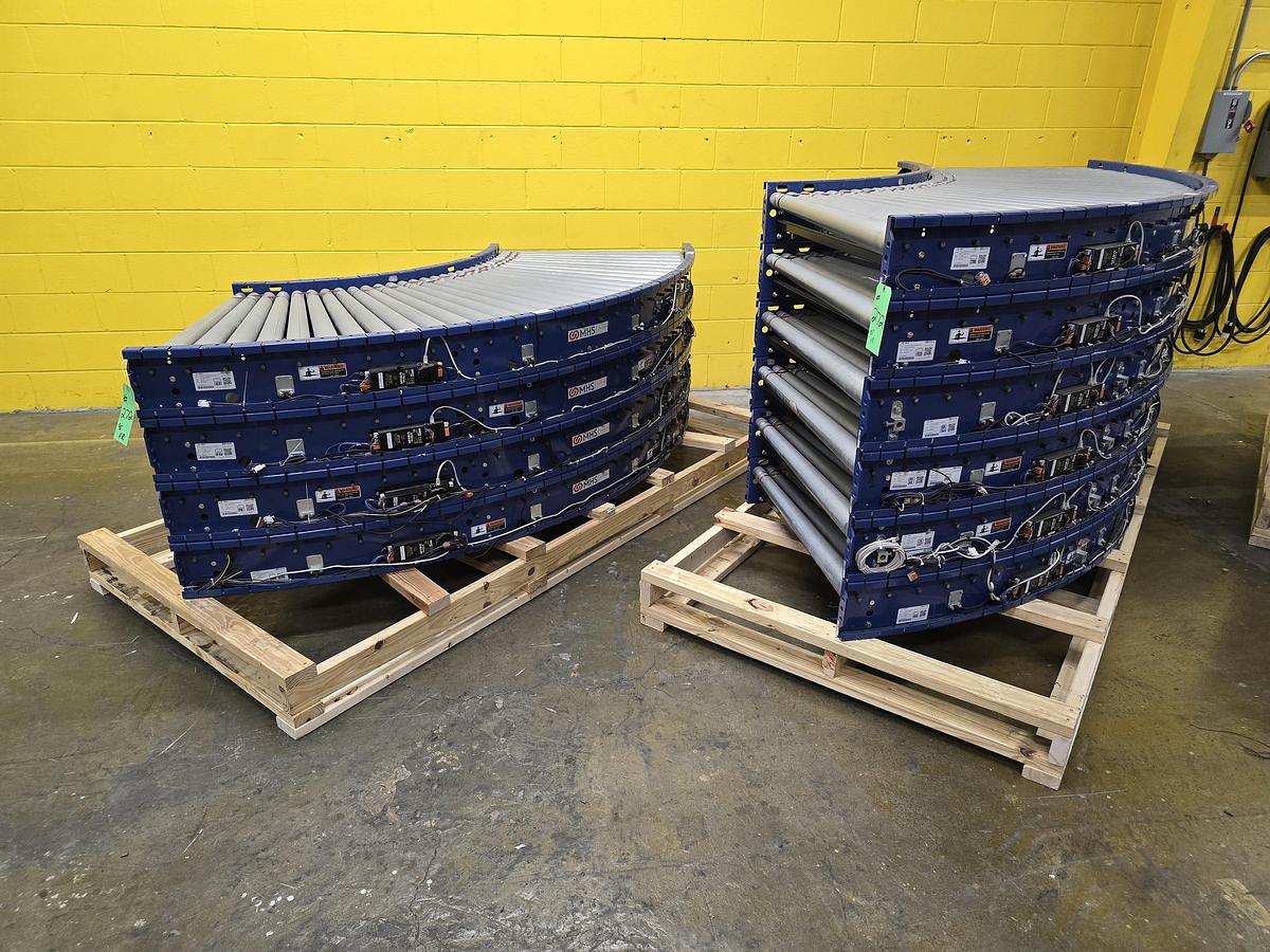 Used MHS Itoh Denki 34" MDR 90 Degree Zero Pressure Accumulation Conveyor (#272)