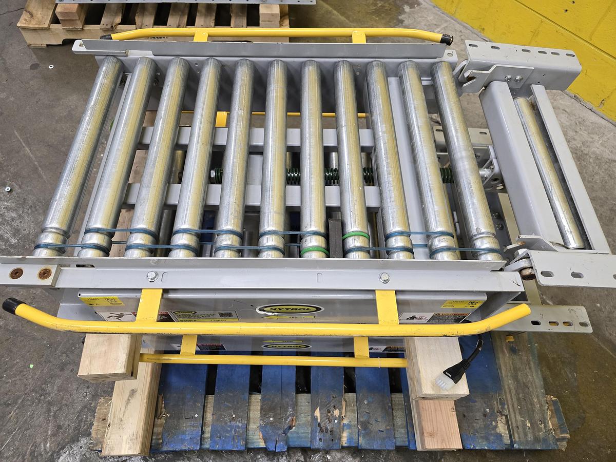 Used Hytrol MDR 24" Lift Gate Conveyor (#635)