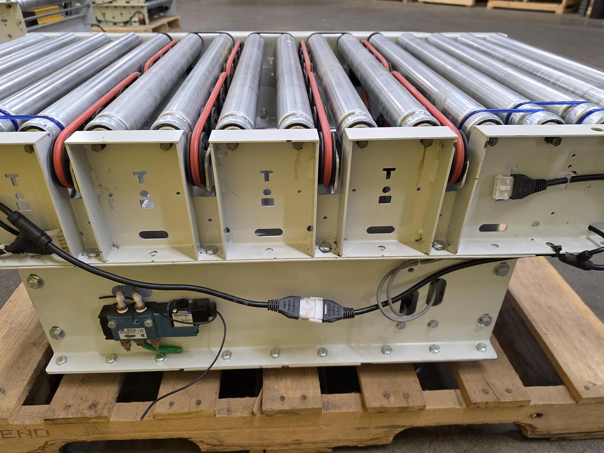 Used Hytrol 190E24EZ 24 volt 90 Degree Pop Up Divert Transfer Conveyor (#695)