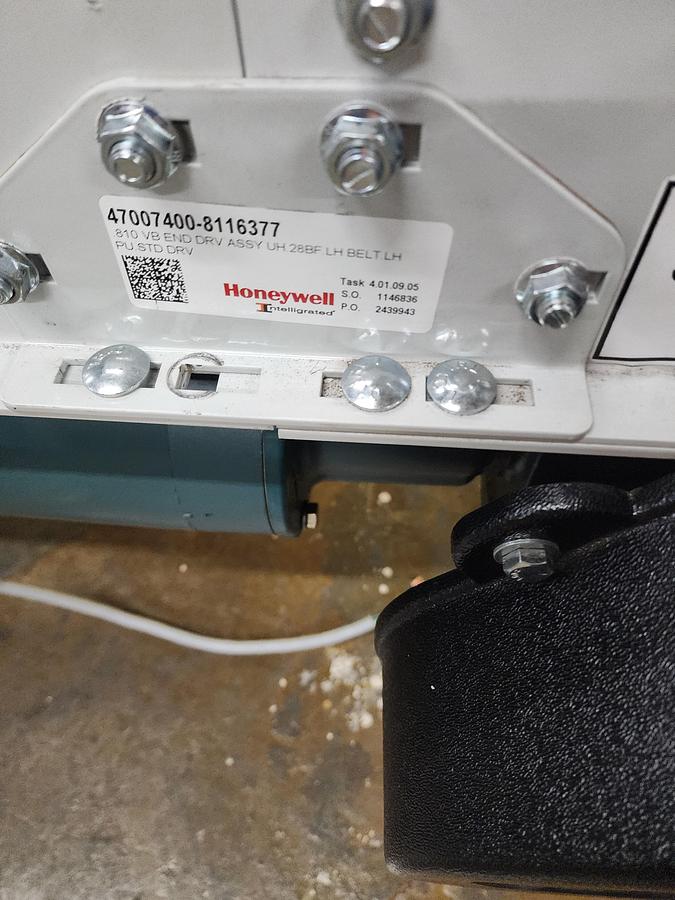 Intelligrated 30.5" x 24' Live Roller V-Belt Conveyor (#349)
