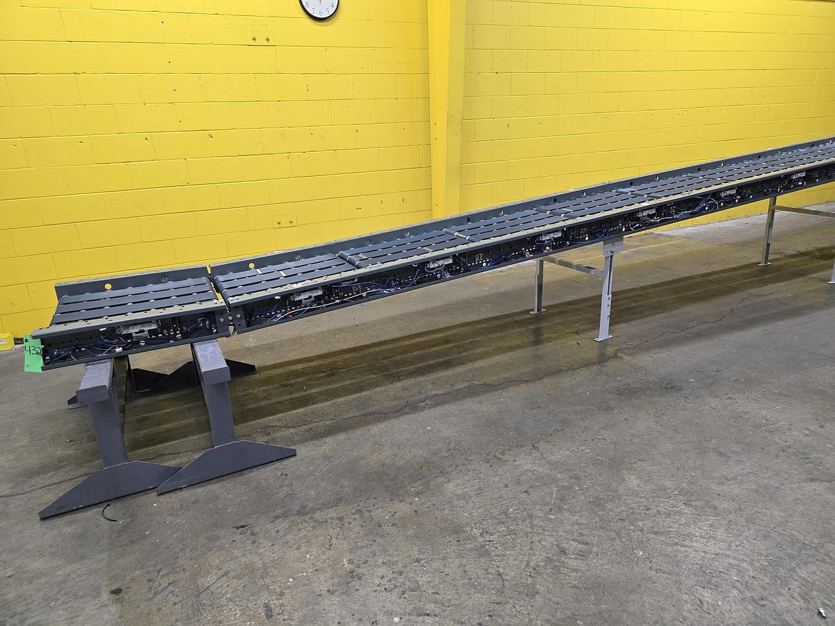 Used Intelligrated 28" x 55' MDR Belted Zero Pressure Incline Conveyor (#432)