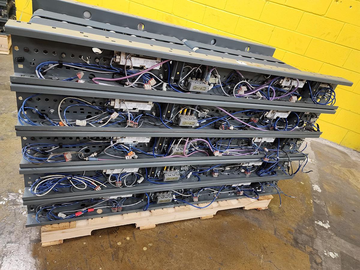 Used Intelligrated MDR Zero Pressure Accumulation Zone Conveyor 22" x 25' (#326)
