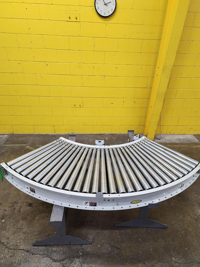 Used Hytrol 190E24EZC 24v Zero Pressure Accumulation Conveyor 90 Degree Curve 30" (#721)