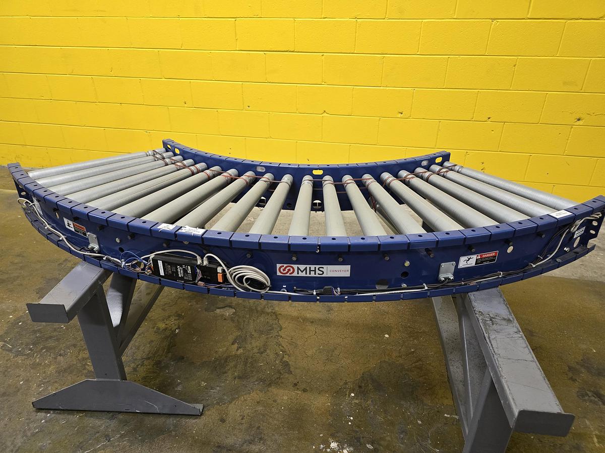 Used MHS Itoh Denki 22" MDR 90 Degree Zero Pressure Accumulation Conveyor (#286)