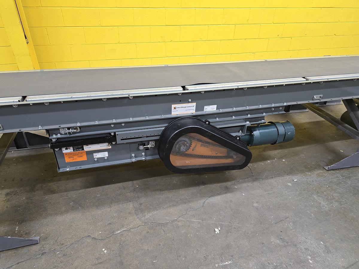Used Intelligrated Slider Bed Belt Conveyor 24.5" x 21' (#476)