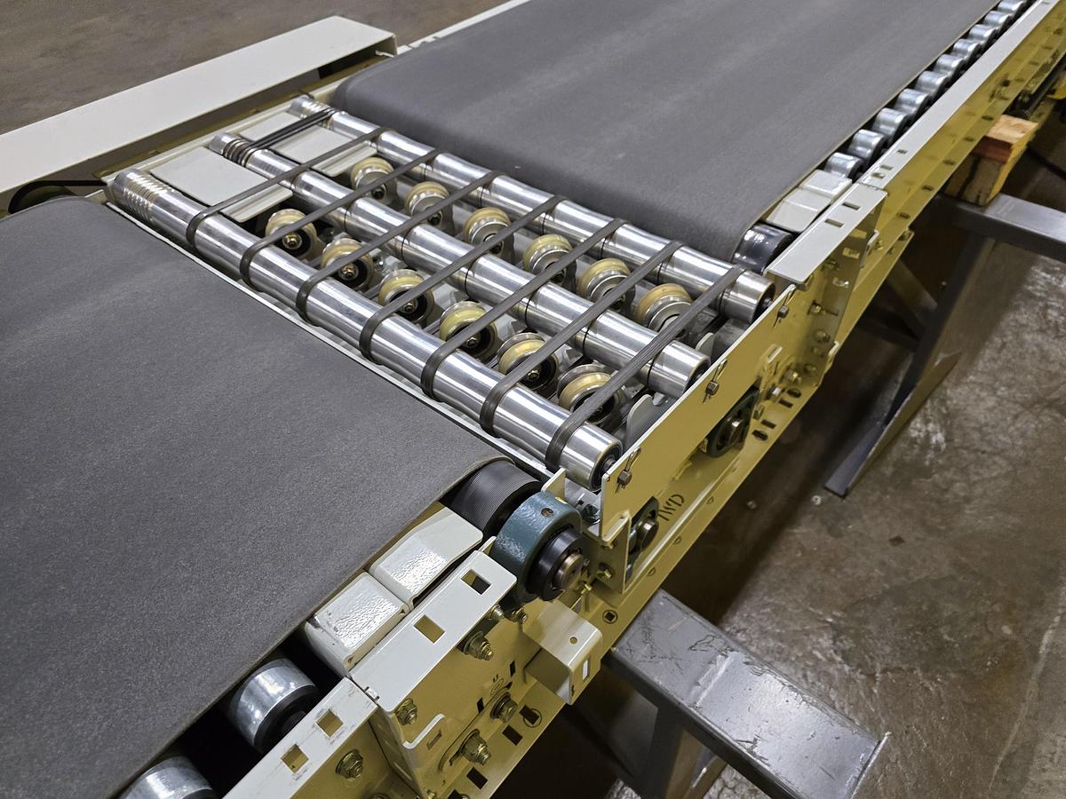 Used 2023 Intelligrated Roller Bed Belt Conveyor With 3 Diverters 28.5" x 44'4" (#372)