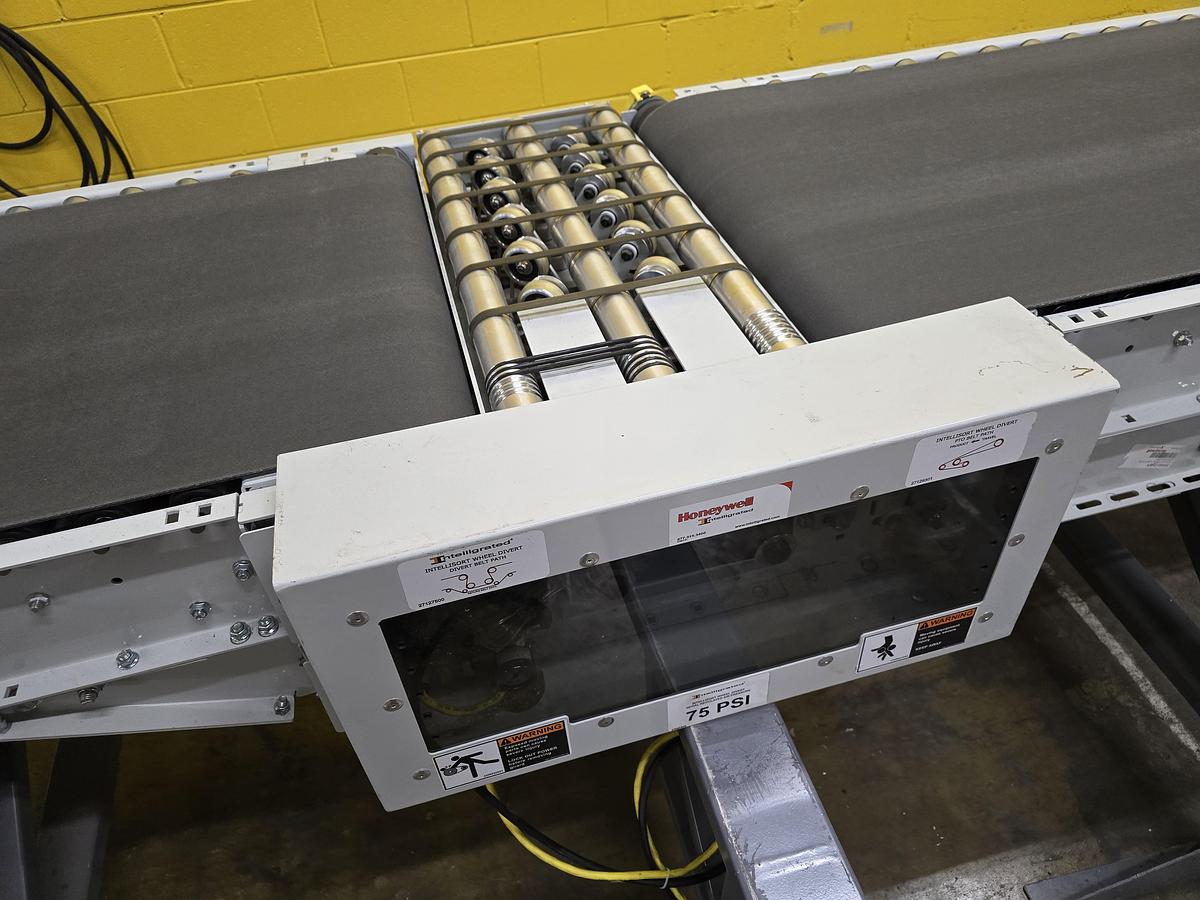 Used 2023 Intelligrated Roller Bed Belt Conveyor With 3 Diverters 28.5" x 44'4" (#372)