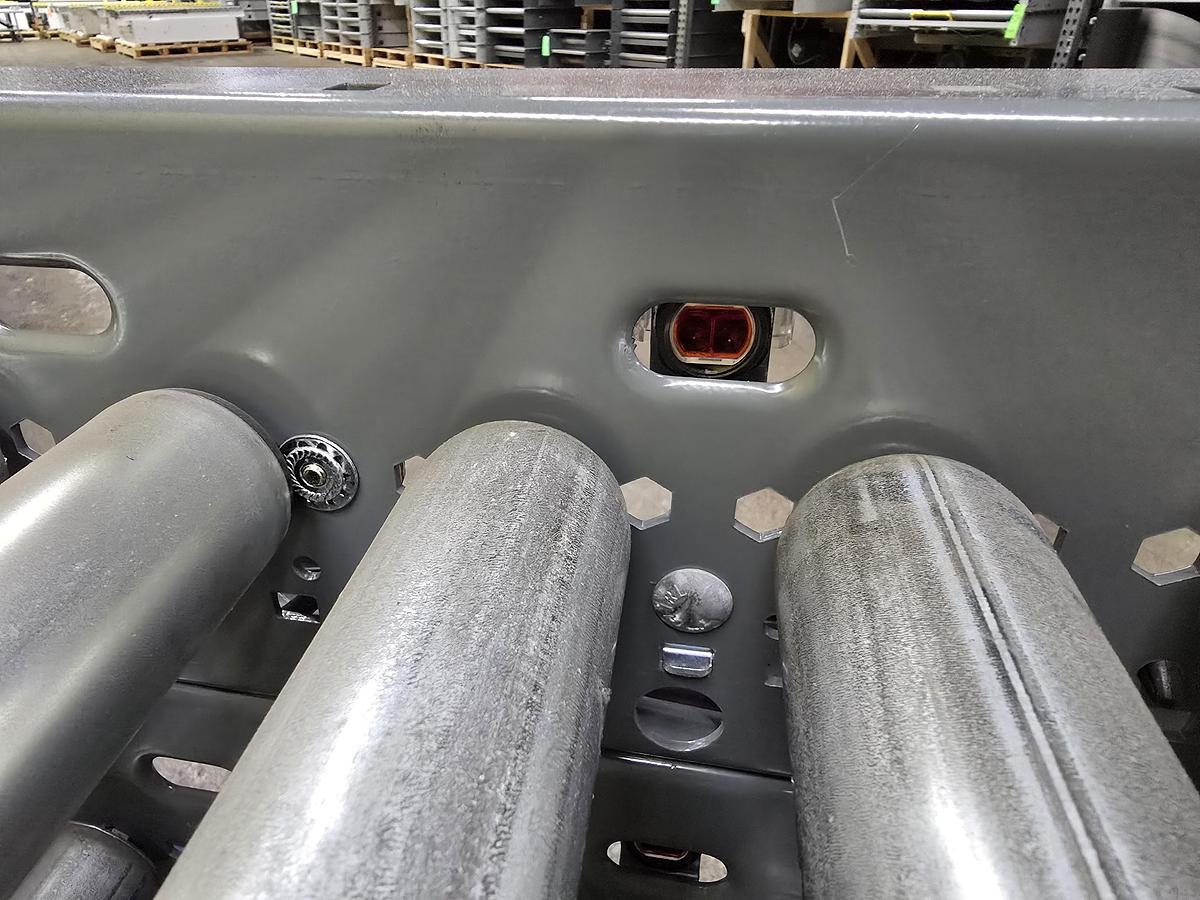 Used Intelligrated 28" x 42' MDR Zero Pressure Accumulation Conveyor (#609)