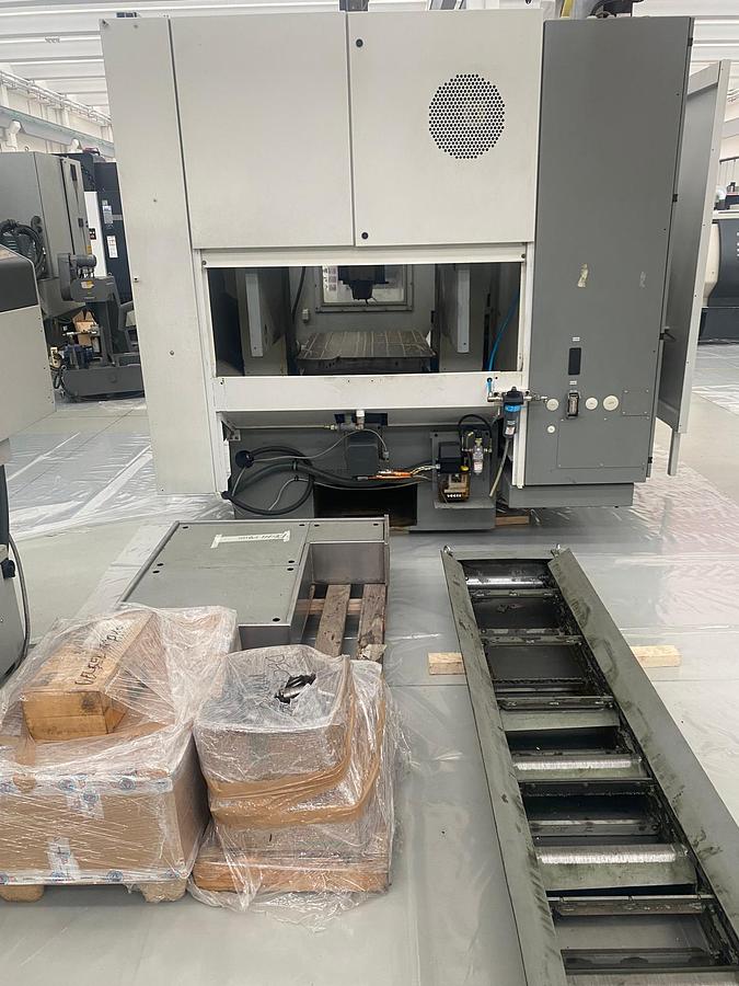 Used 2002 DECKEL MAHO DMC-100V hi-dyn