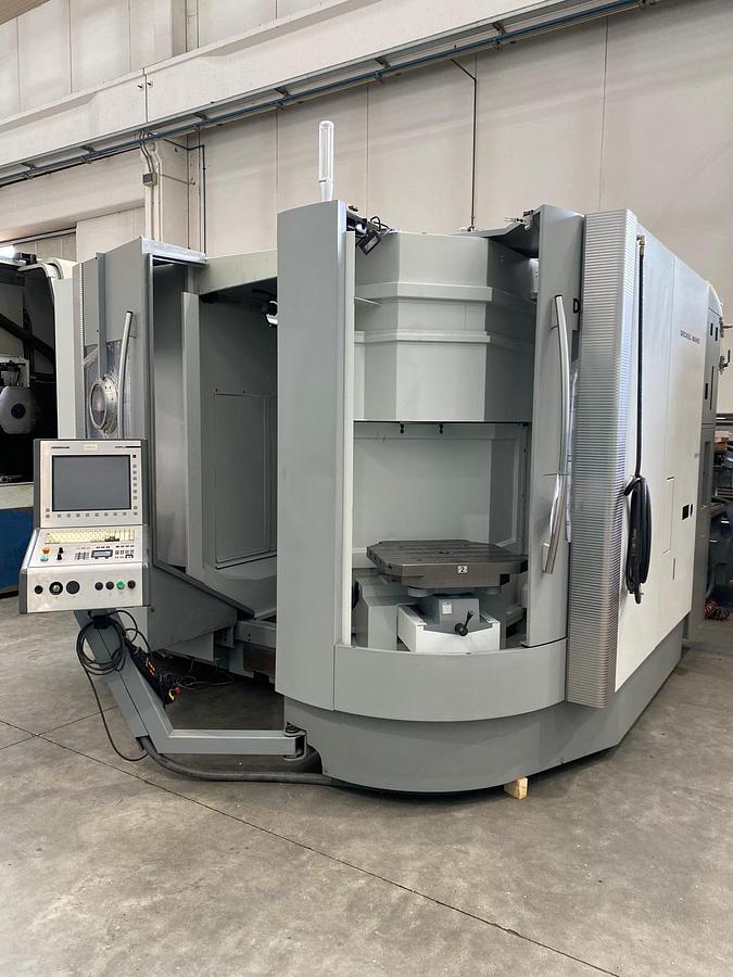 Used 2004 DECKEL MAHO DMC-60T