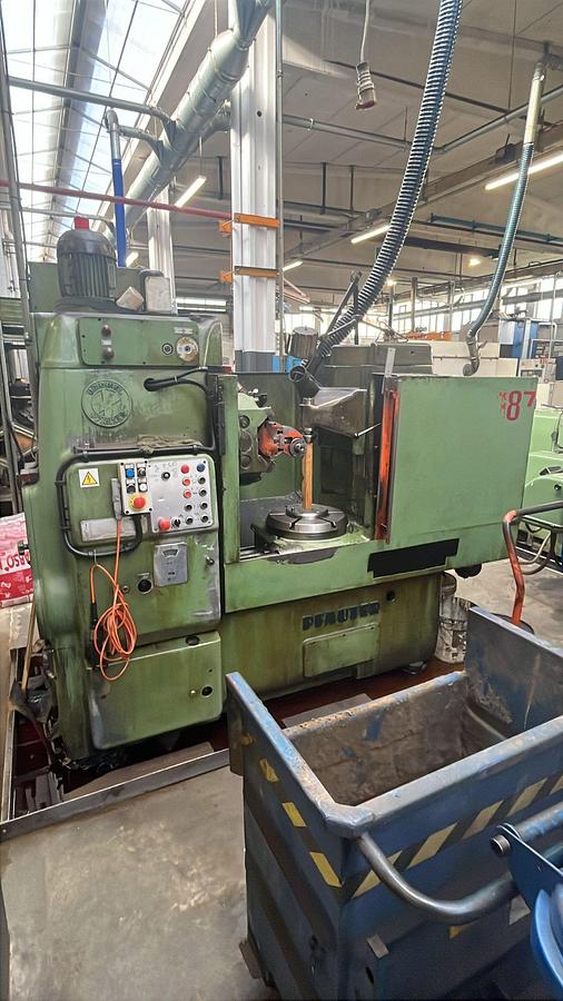Used PFAUTER GEAR HOBBING MACHINE P-400