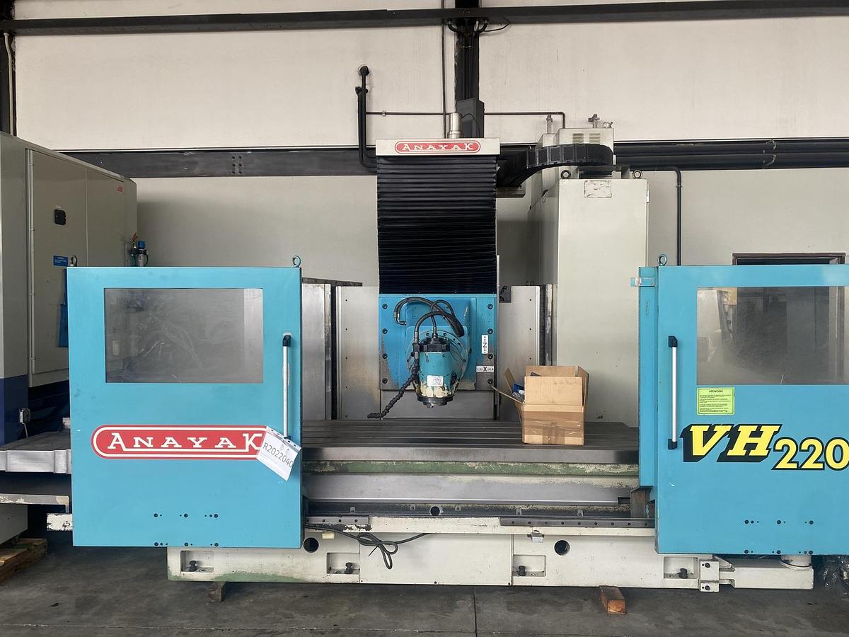 Used 2002 ANAYAK VH-2200