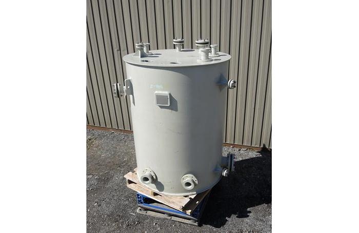 D'occasion USED 600 GALLON TANK, POLYPROPYLENE