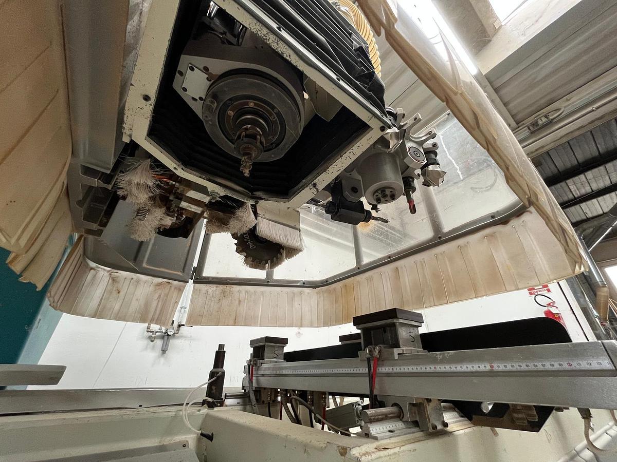 Revisionato centro di lavoro ESSETEAM 4 assi