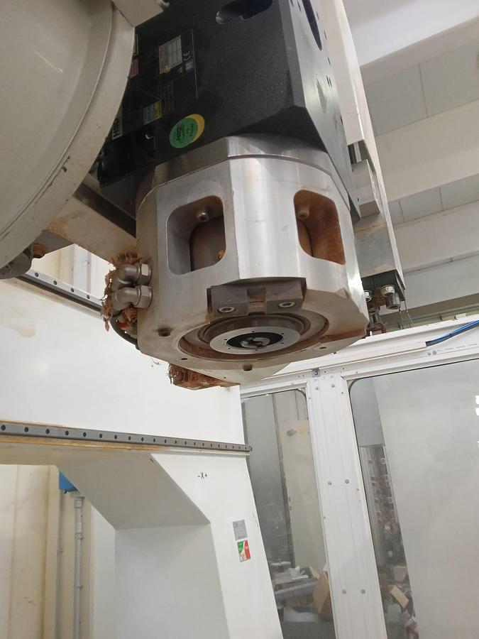 Usato CENTRO DI LAVORO BACCI MASTER 5 assi