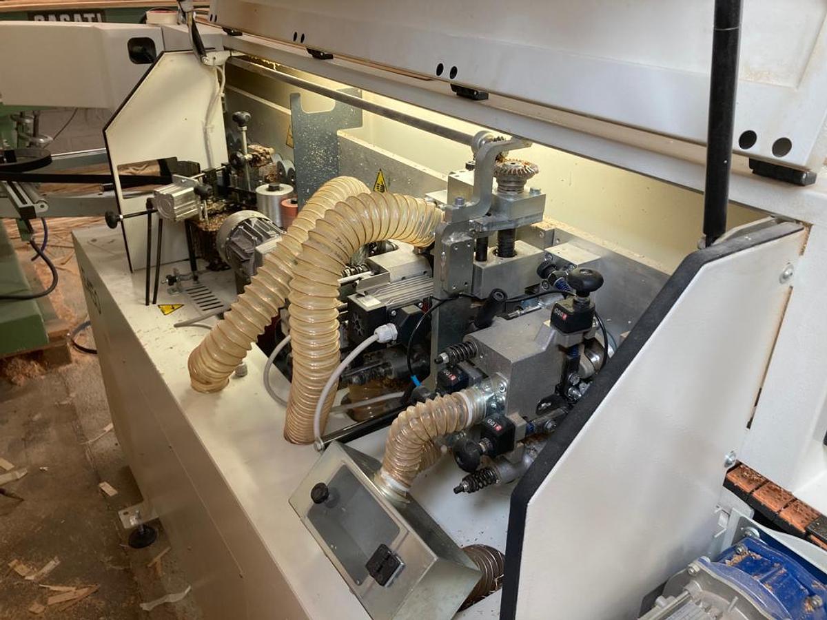 Revisionato Bordatrice