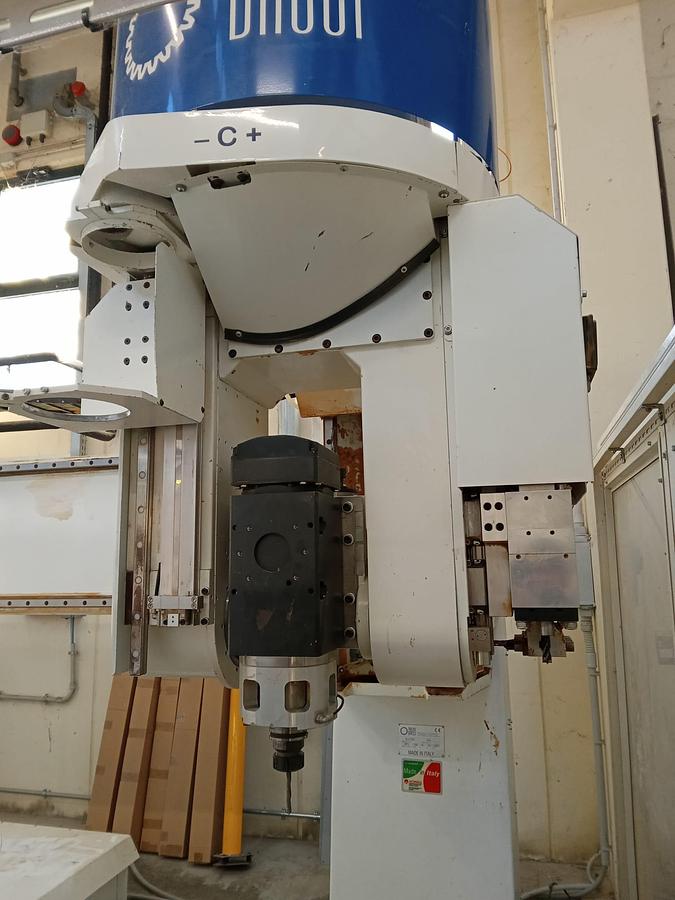 Usato CENTRO DI LAVORO BACCI MASTER 5 assi