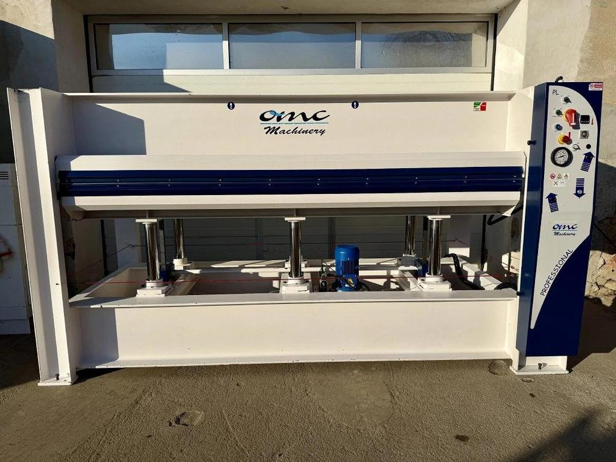 Revisionato PRESSA A CALDO OMC PL 105 CE