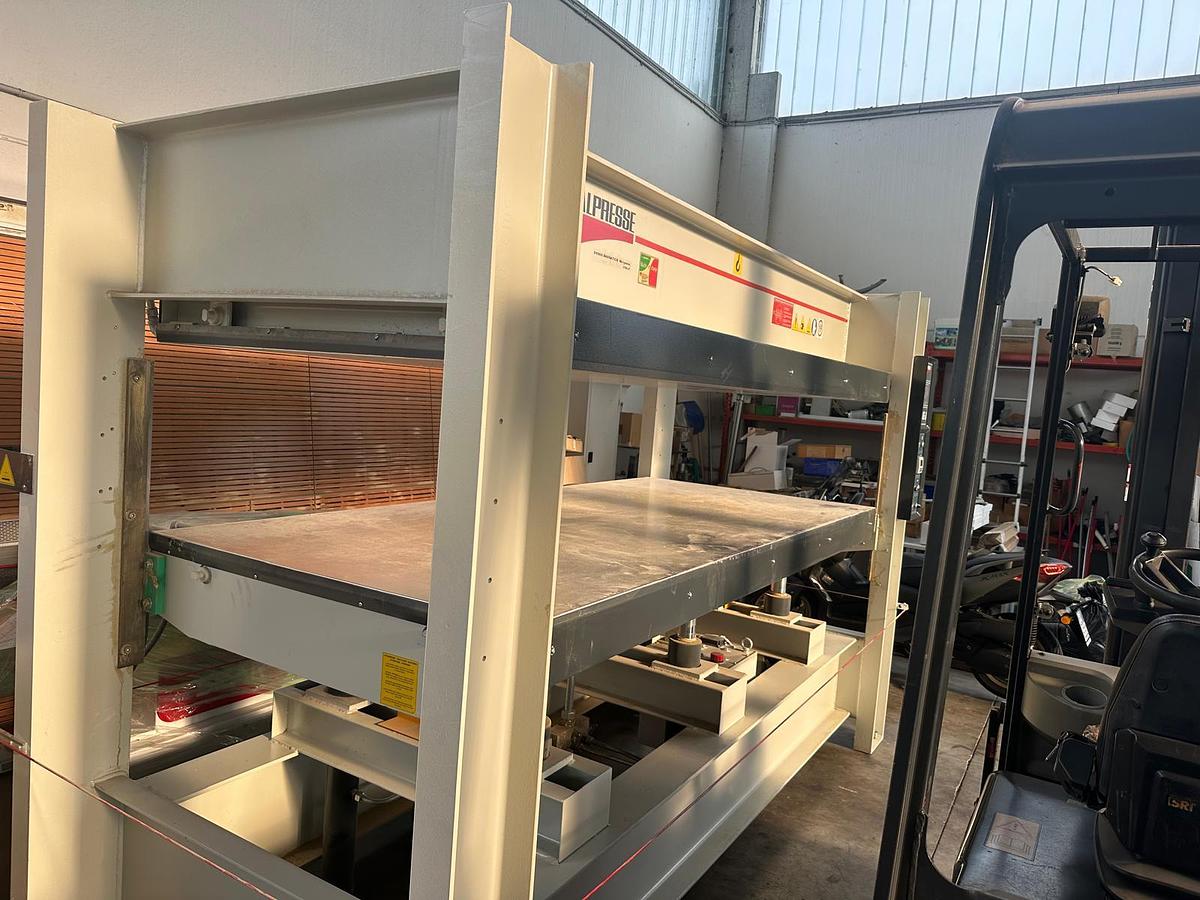 Revisionato PRESSA A CALDO ITALPRESSE XL6J 3000X1300 - apertura 650 mm