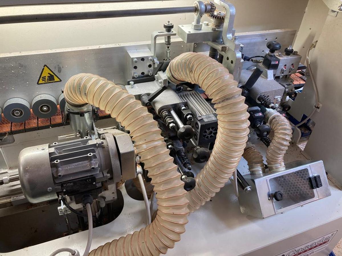 Revisionato Bordatrice