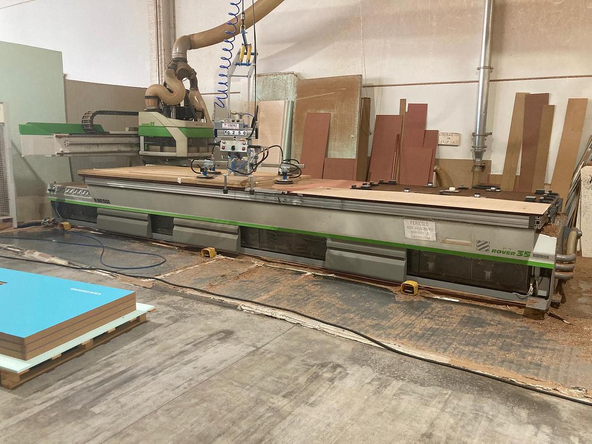 Revisionato centro di lavoro BIESSE ROVER 35 FT XL2 - NESTING 