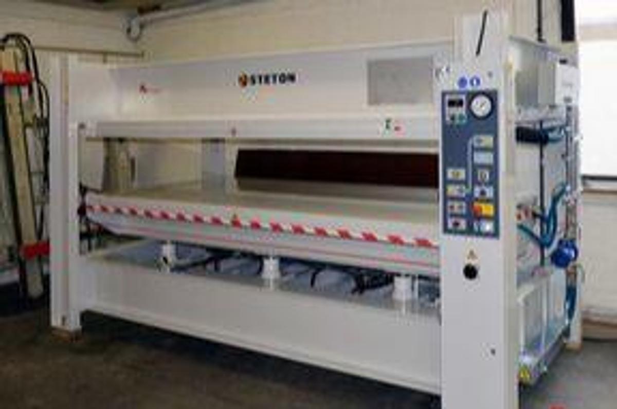 Usato PRESSA A CALDO STETON 3000X1300