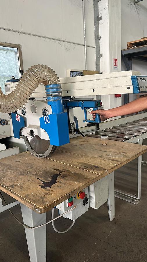 Usato Troncatrice RADIALE OMGA 900/5