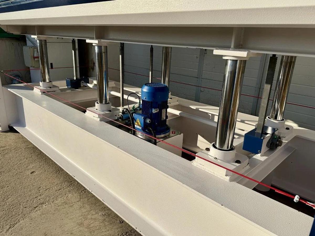 Revisionato PRESSA A CALDO OMC PL 105 CE