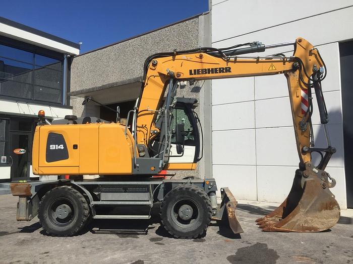 Used 2015 LIEBHERR A 914