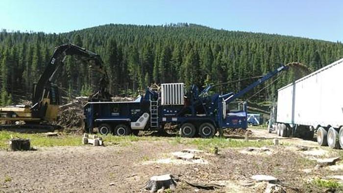 Used 2003 Peterson Pacific 2400B Horizontal Grinder