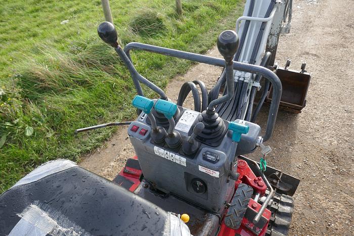 Used 2011 TAKEUCHI TB108