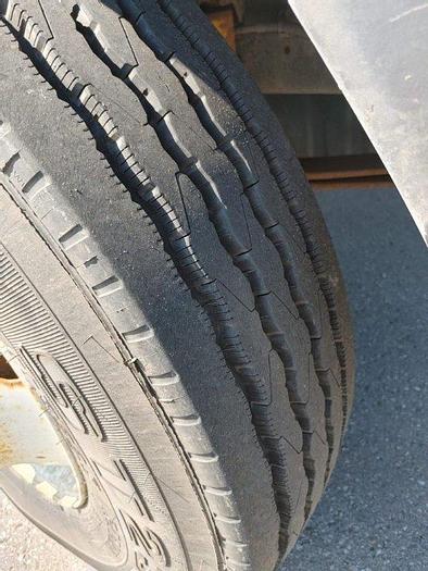 Used Elliott G85R Sign Crane on a 2007 International 4300 Flat Bed Truck - M28079